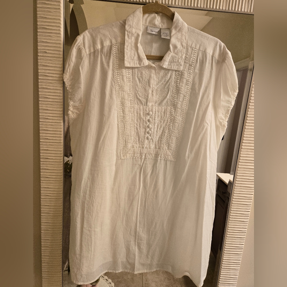 Spiegel White Blouse with Pintuck Detailing